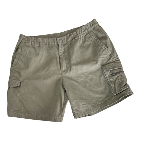 COLUMBIA Vintage Cargo Shorts Size Large - Picture 1 of 11
